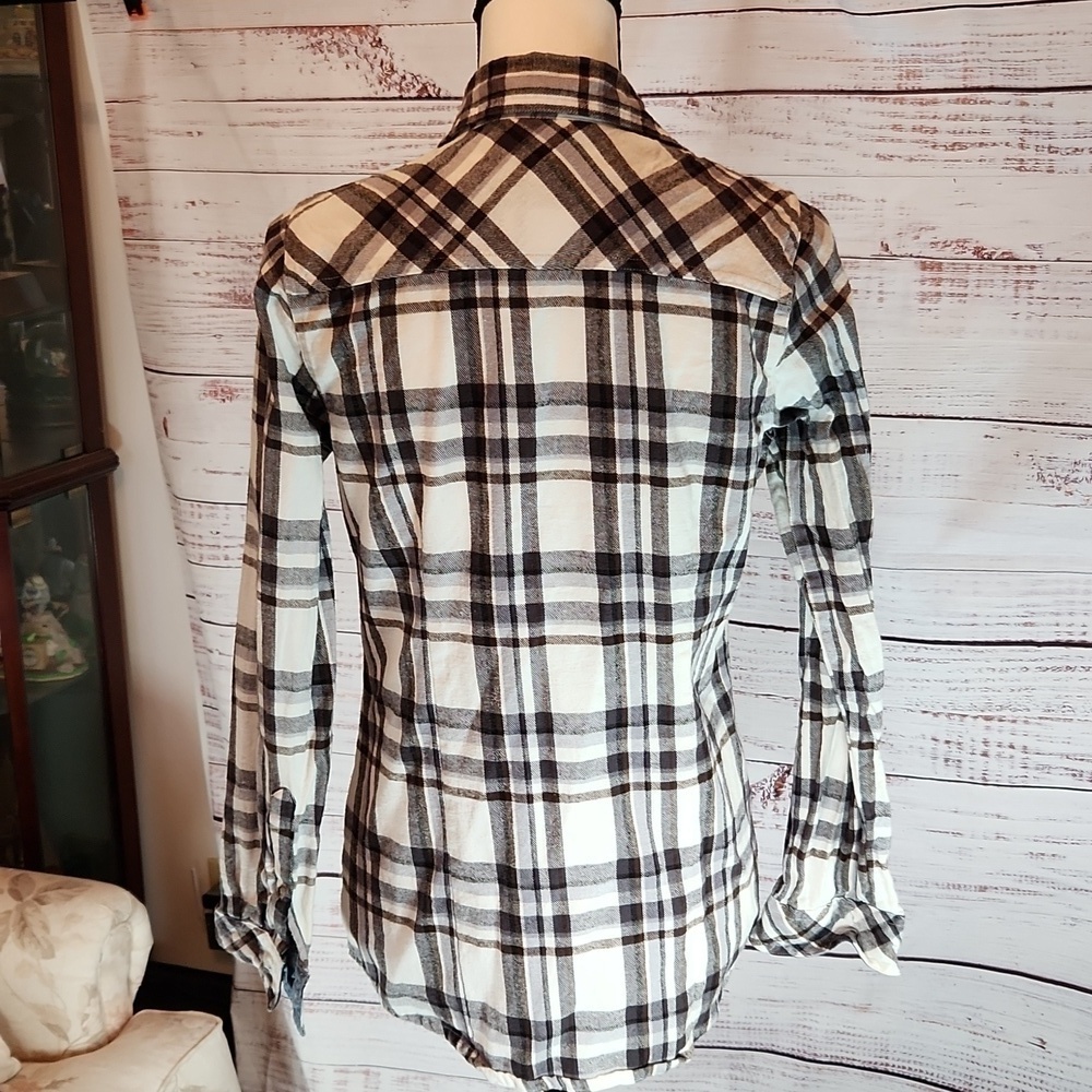 Tallwoods women's flannel button down shirt - Picture 4 of 6